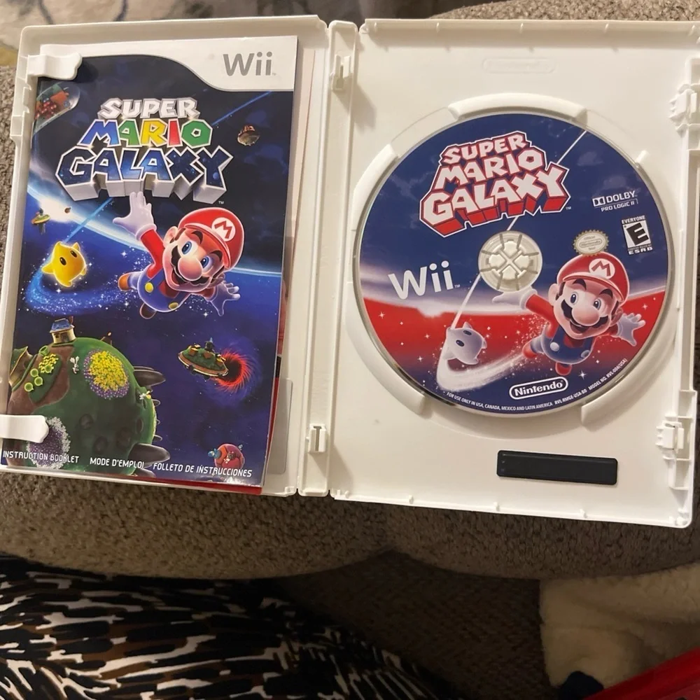 Nintendo Super Mario Galaxy Wii - Red, Blue, Yellow